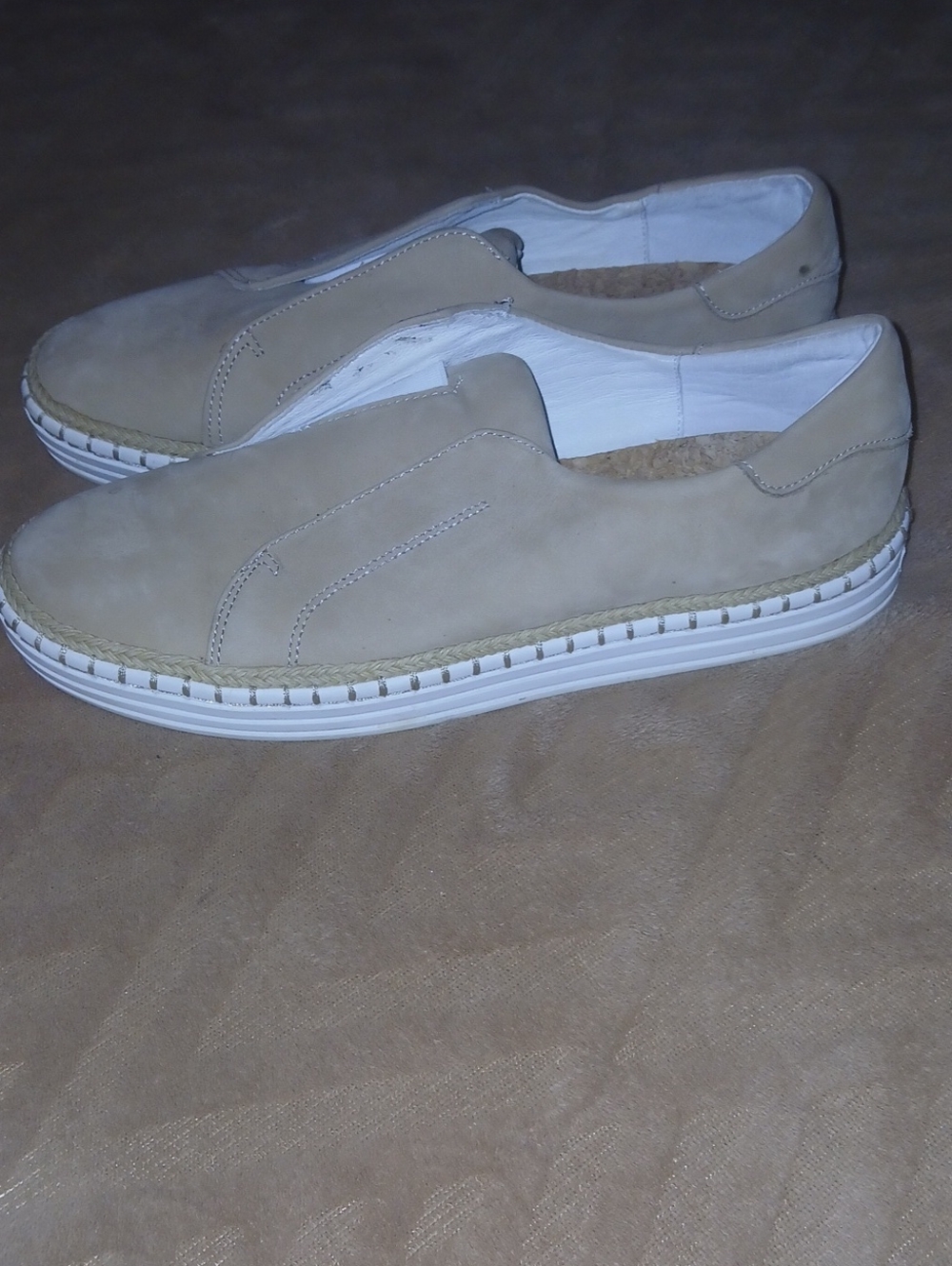 Womens J Slides Slip-On Casual Suede Sneakers in Beige Sz: 8.5